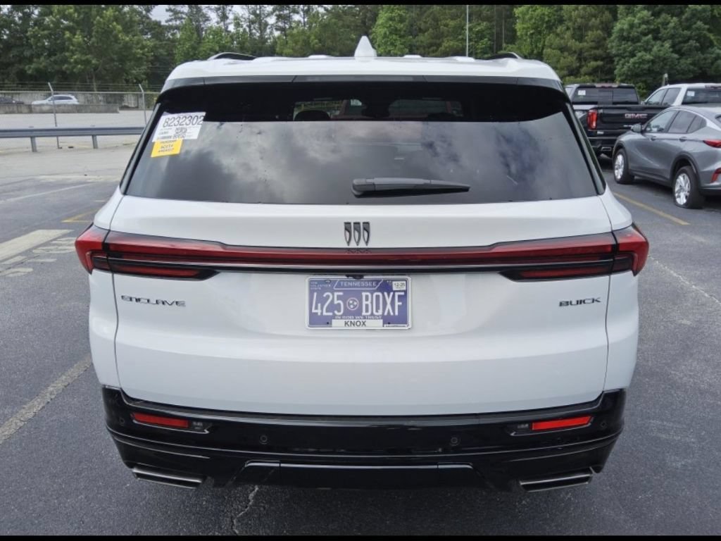 Used 2026 Buick Enclave Sport Touring FWD image 3