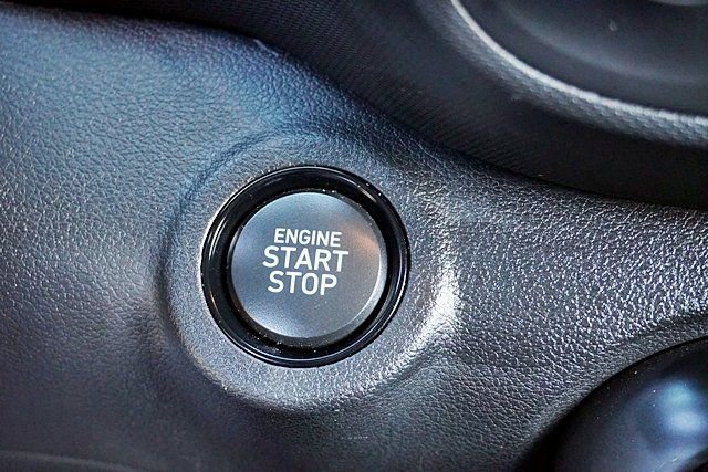 Certified 2025 Hyundai Venue Limited FWD image 29