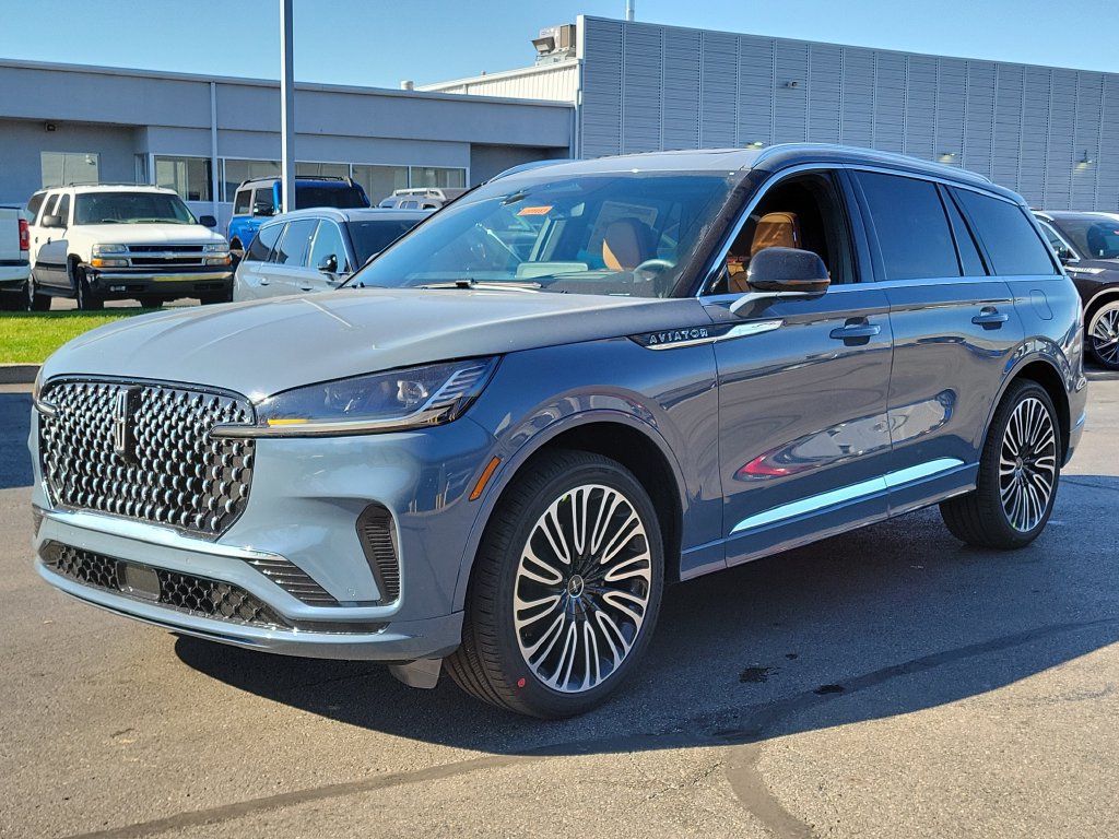 New 2027 Lincoln Aviator Black Label w/ Dynamic Handling Package AWD/4WD image 8