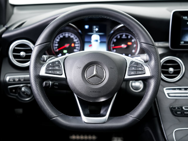 Used 2019 Mercedes-Benz GLC 300 4MATIC image 11