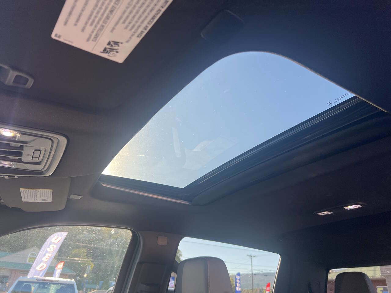 Used 2022 Chevrolet Silverado 1500 ZR2 w/ Technology Package image 24