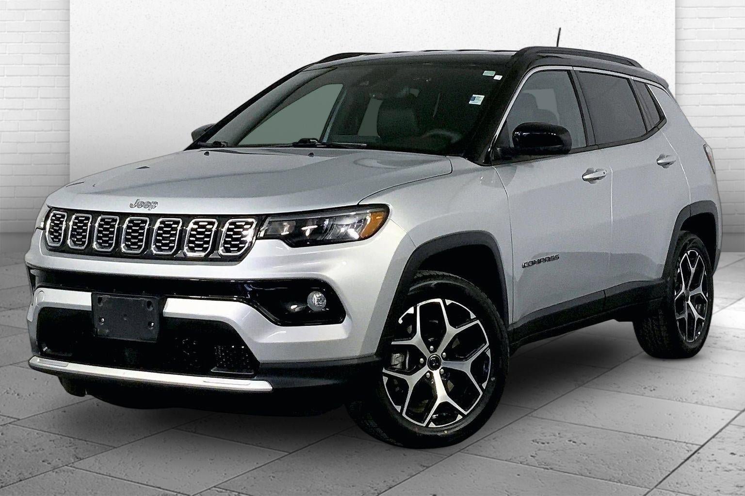 Used 2025 Jeep Compass Limited image 12