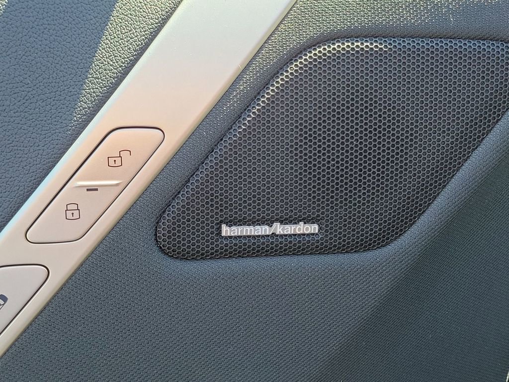 Used 2025 BMW iX xDrive50 image 24