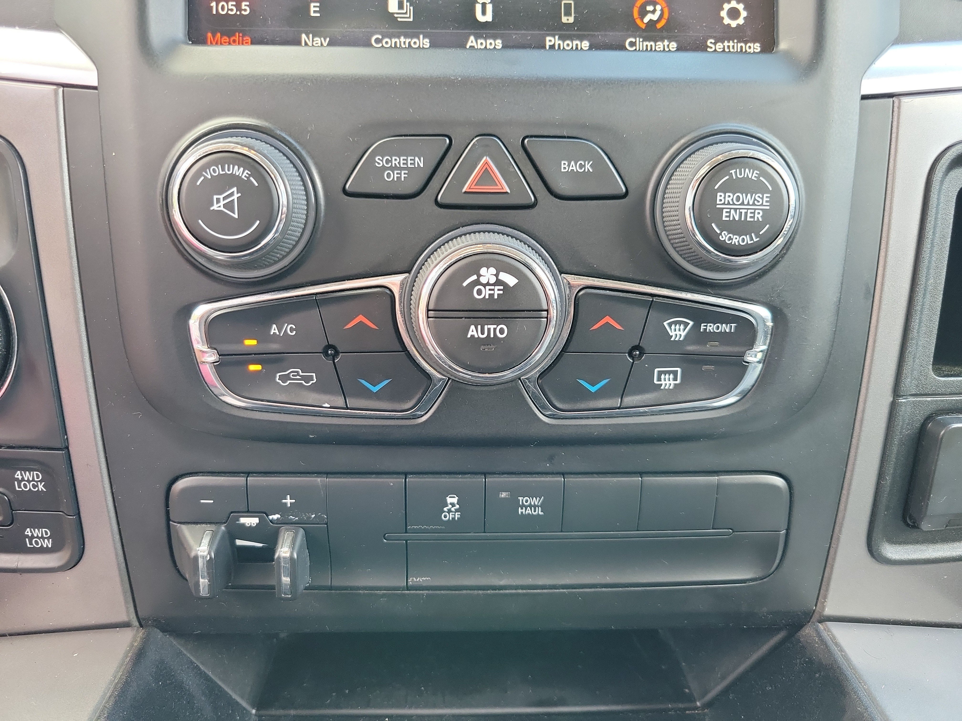 Used 2022 RAM 1500 Classic SLT w/ Electronics Group AWD/4WD image 8