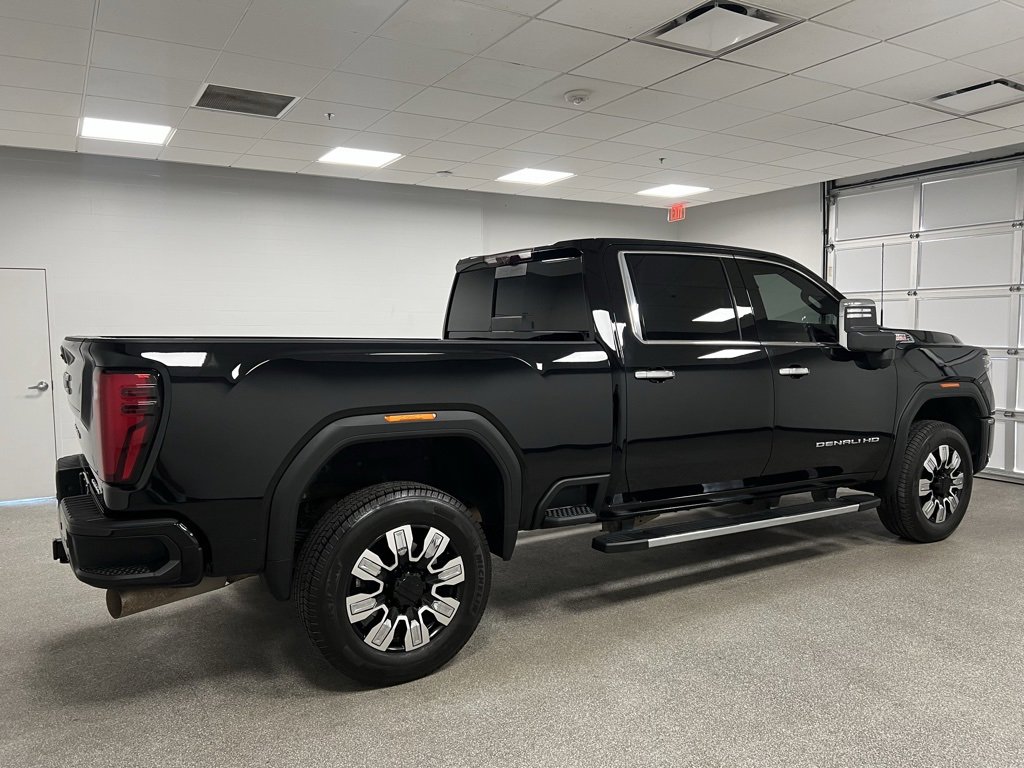 Used 2024 GMC Sierra 3500 Denali w/ Denali Reserve Package image 13