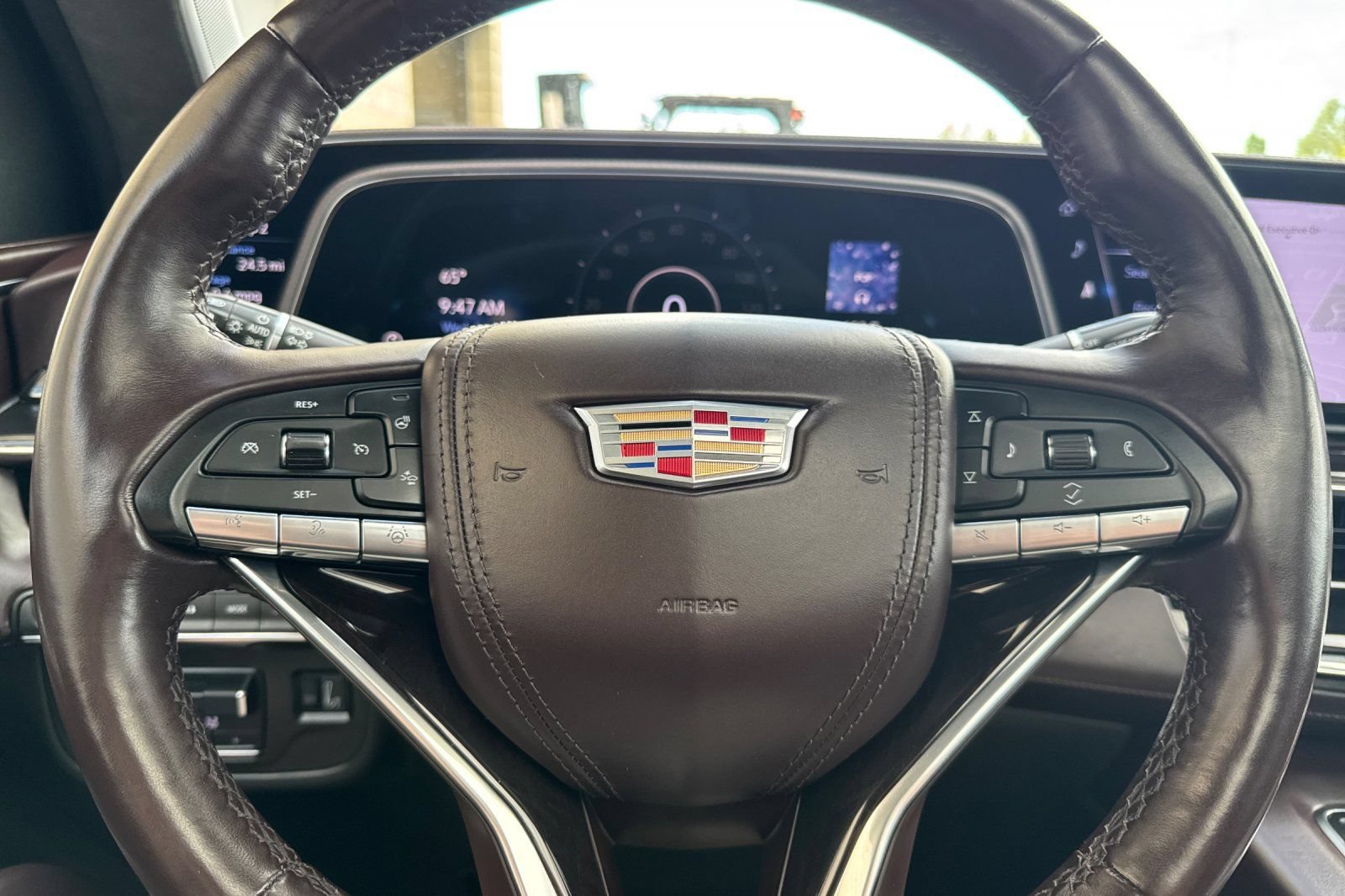 Certified 2022 Cadillac Escalade ESV Sport Platinum AWD/4WD image 30