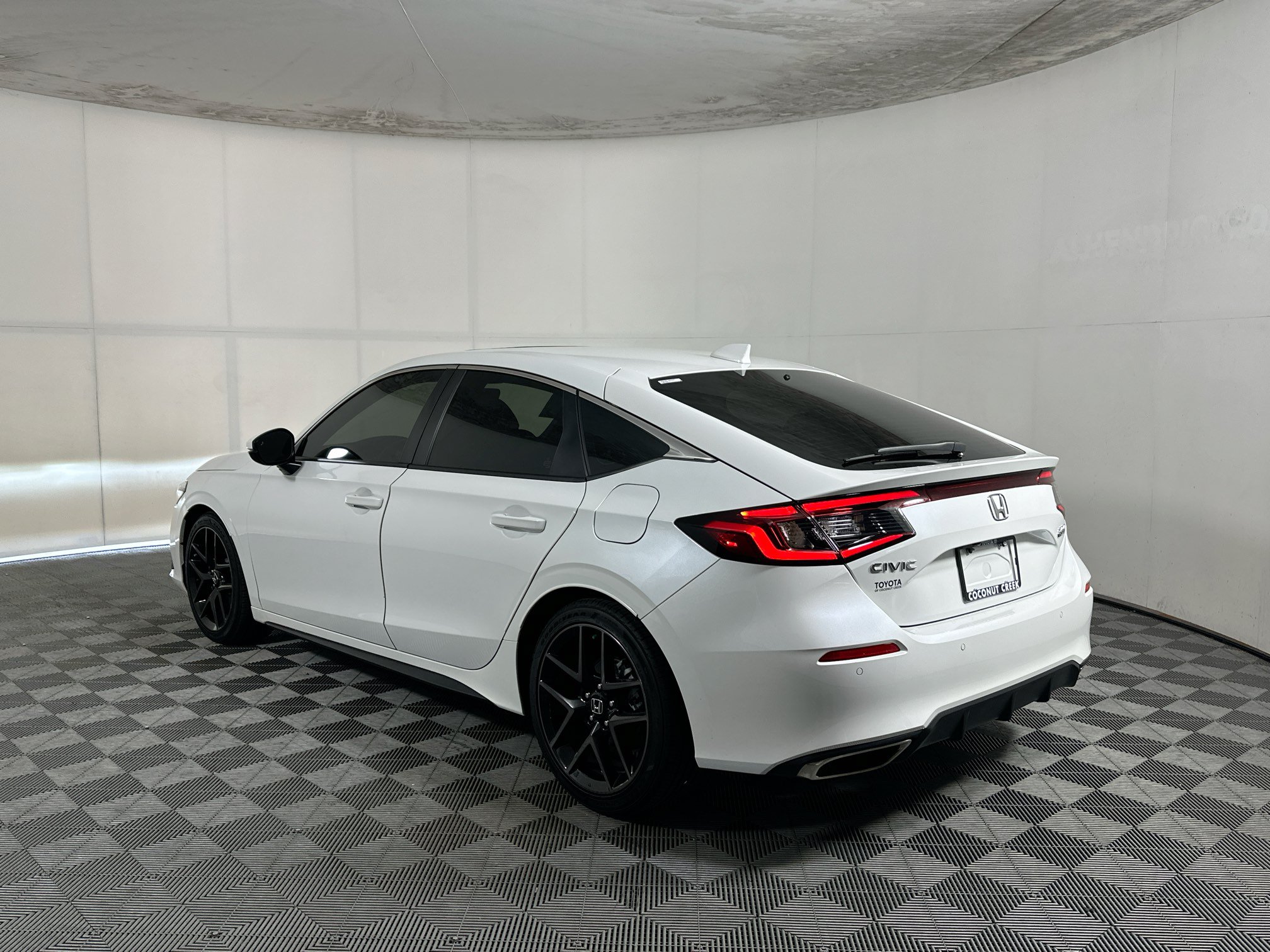 Used 2024 Honda Civic Sport Touring image 5
