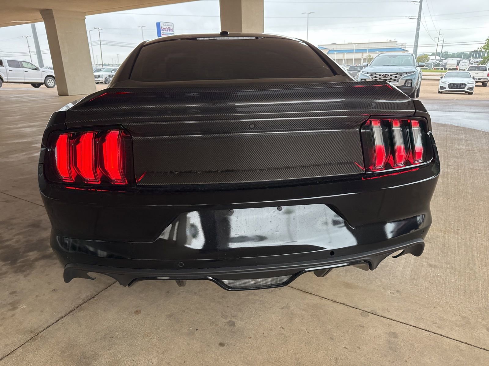 Used 2017 Ford Mustang GT Premium w/ GT Performance Package image 6