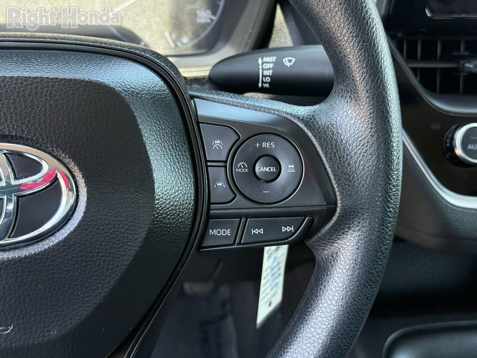 Used 2024 Toyota Corolla LE FWD image 18