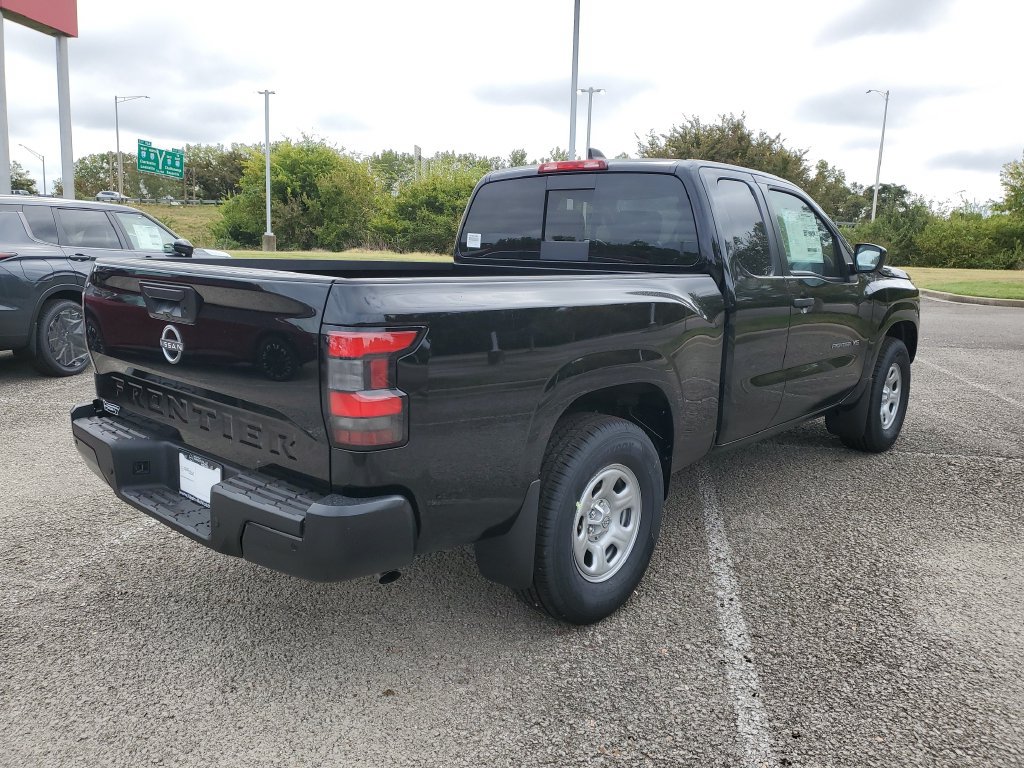 New 2027 Nissan Frontier S RWD image 4