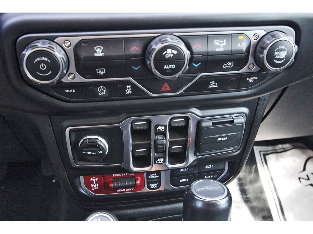 Used 2022 Jeep Gladiator Rubicon w/ Trailer Tow Package AWD/4WD image 28