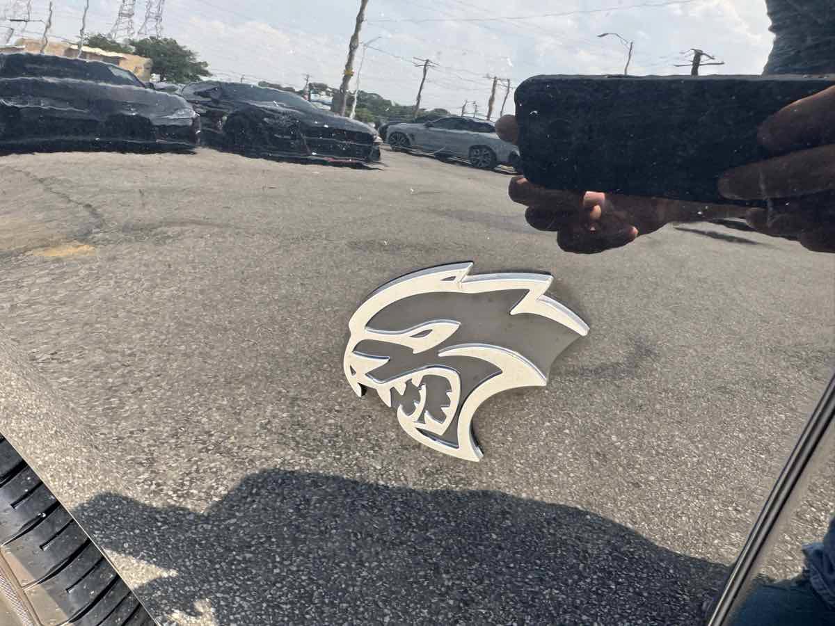 Used 2018 Dodge Charger SRT Hellcat w/ Harman/Kardon Audio Group RWD image 12