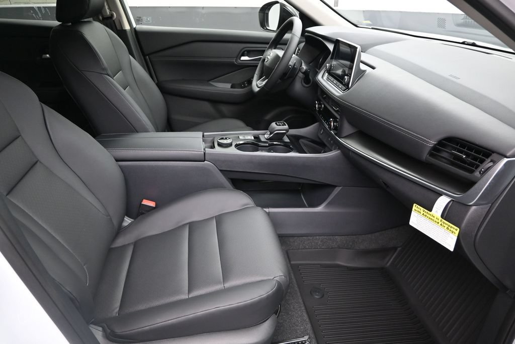 New 2026 Nissan Rogue Dark Armor AWD/4WD image 24