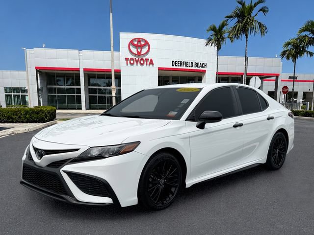 Used 2021 Toyota Camry SE AWD/4WD image 3