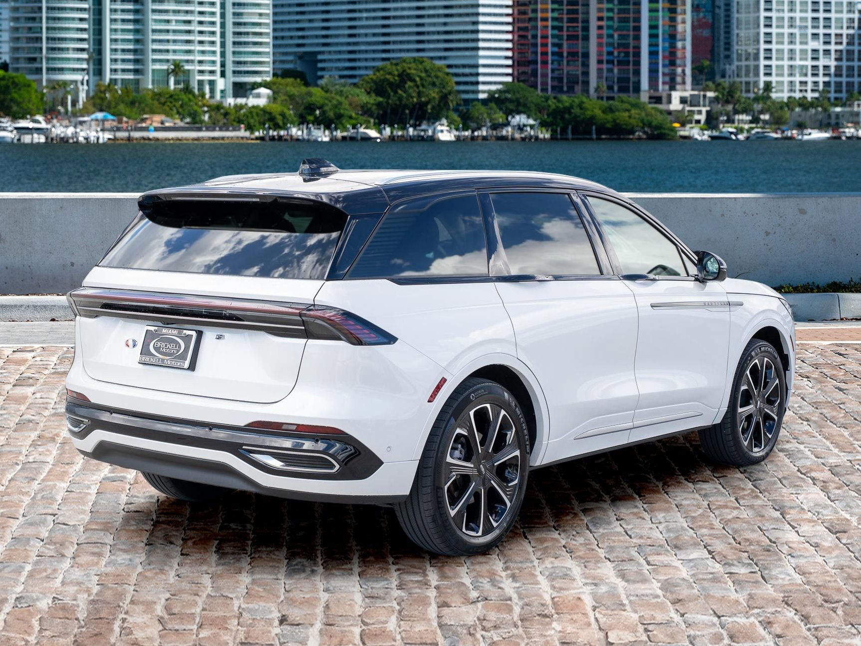 Used 2024 Lincoln Nautilus Reserve image 5