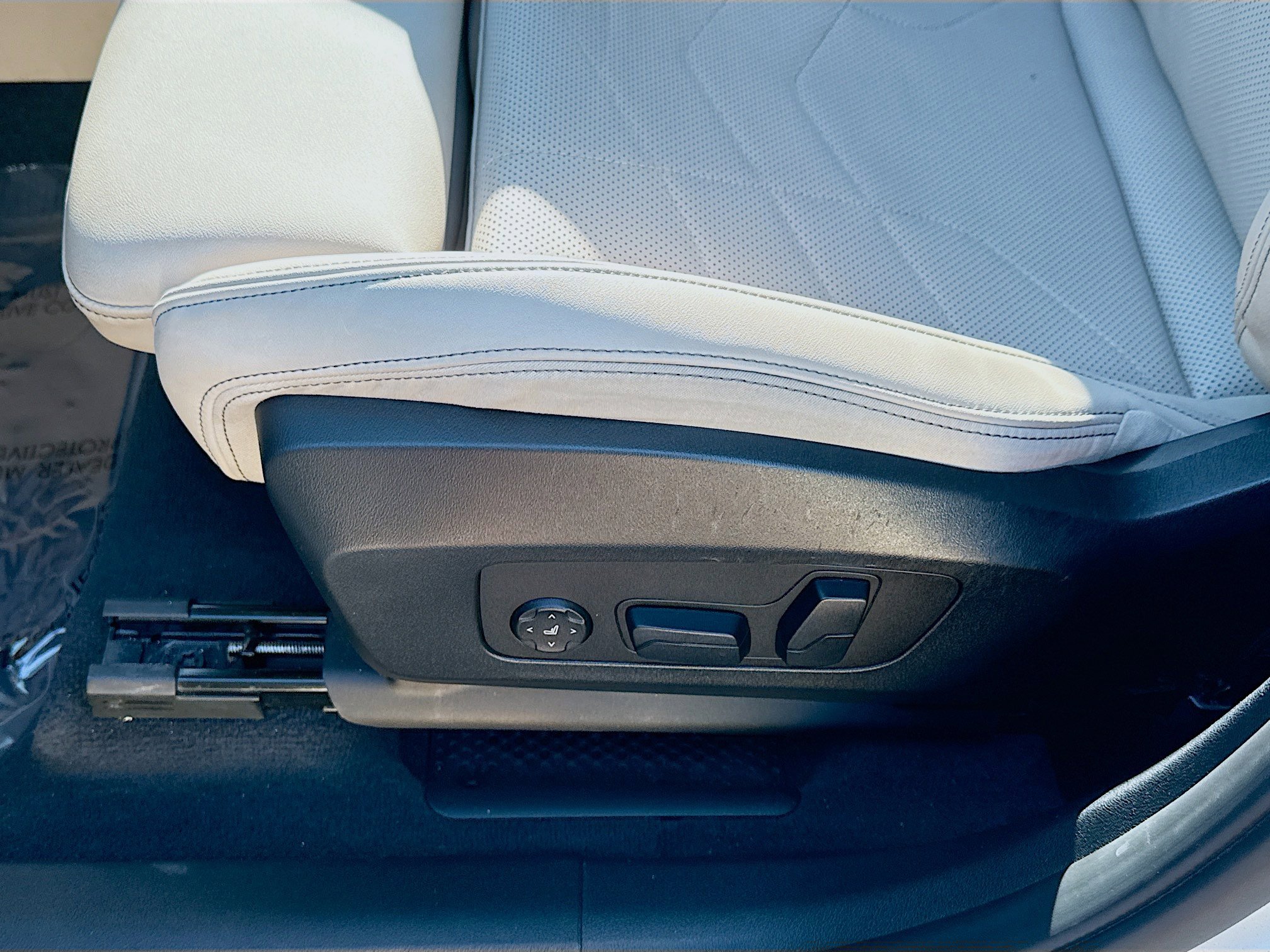 Used 2024 BMW X1 M35i w/ Premium Package image 18