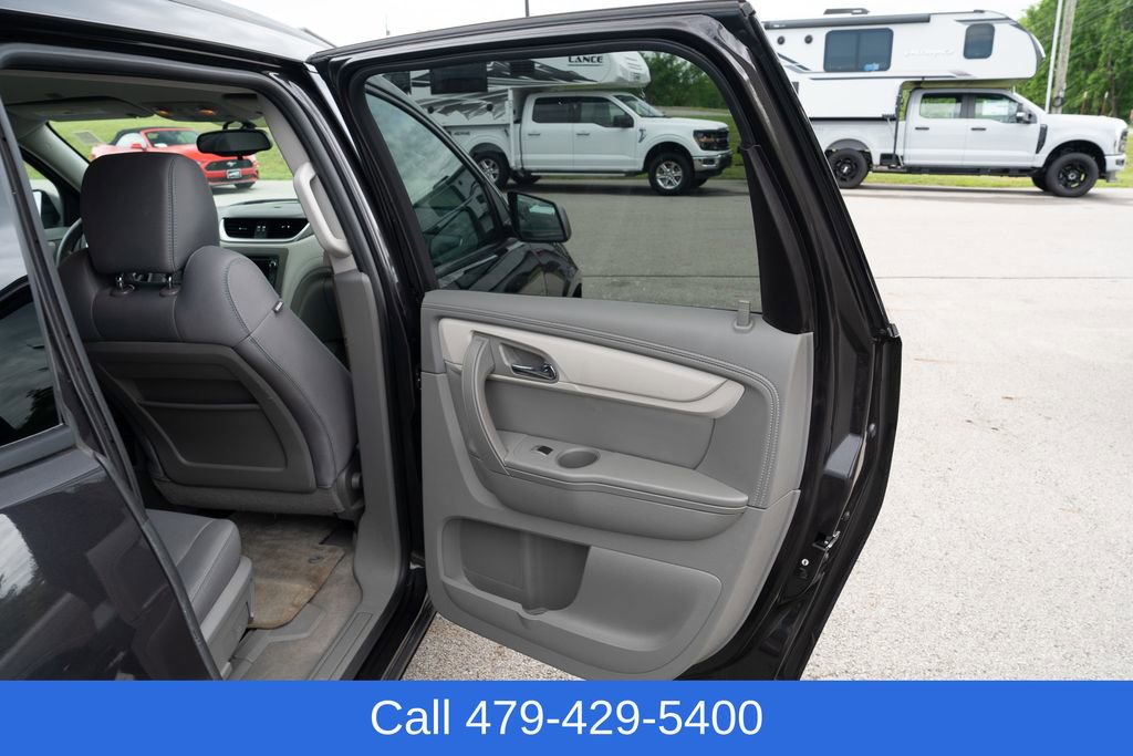 Used 2017 Chevrolet Traverse LS AWD/4WD image 14