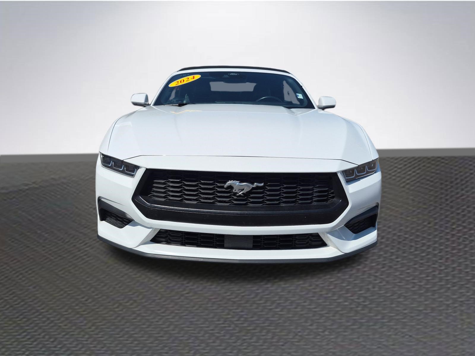 Used 2024 Ford Mustang Premium image 3