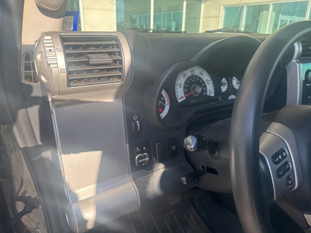 Used 2012 Toyota FJ Cruiser 4WD w/ Convenience Pkg image 19