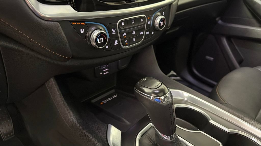 Used 2020 Chevrolet Traverse Premier FWD image 21