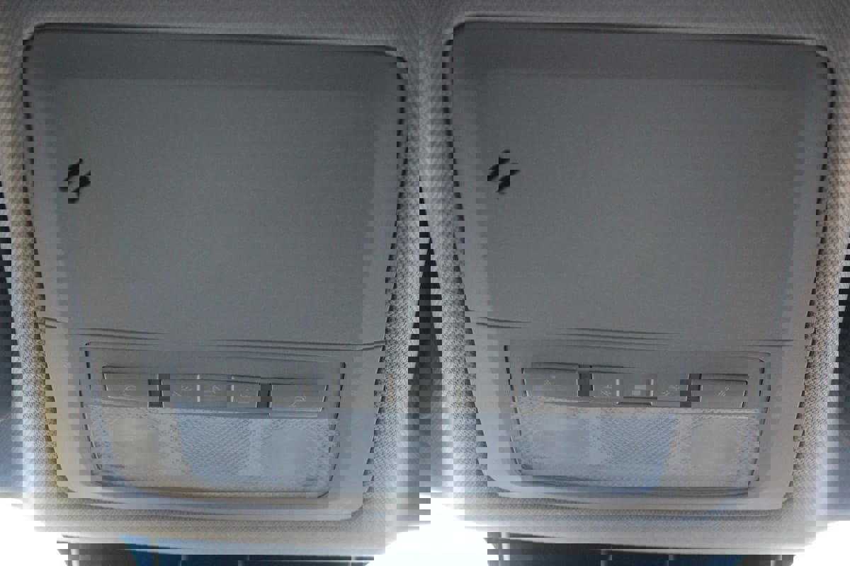 Used 2016 Chevrolet Cruze LT w/ Technology Package image 32