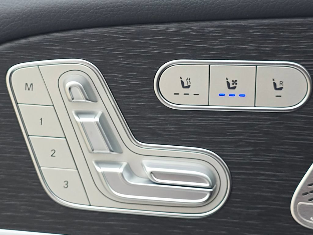 New 2026 Mercedes-Benz GLS 450 4MATIC image 6
