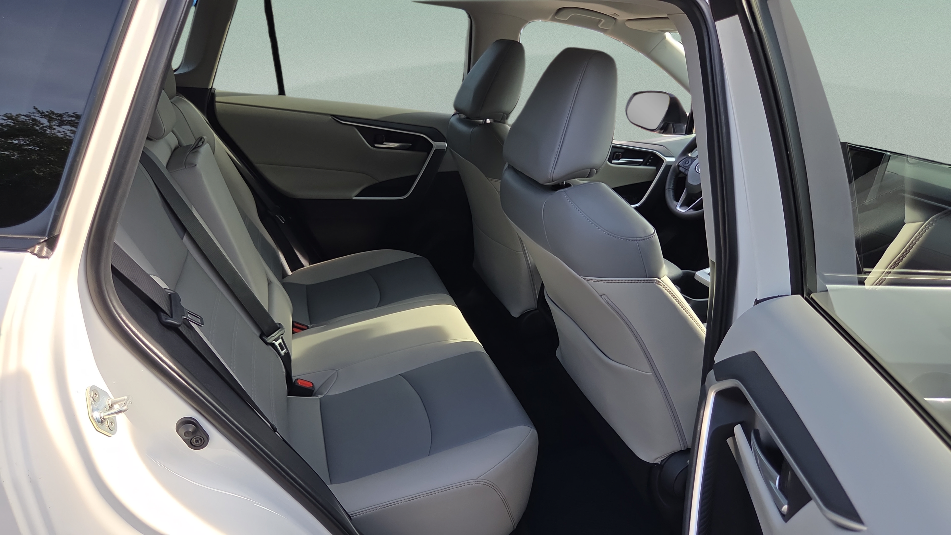 Used 2024 Toyota RAV4 XLE Premium w/ Weather Package FWD image 13