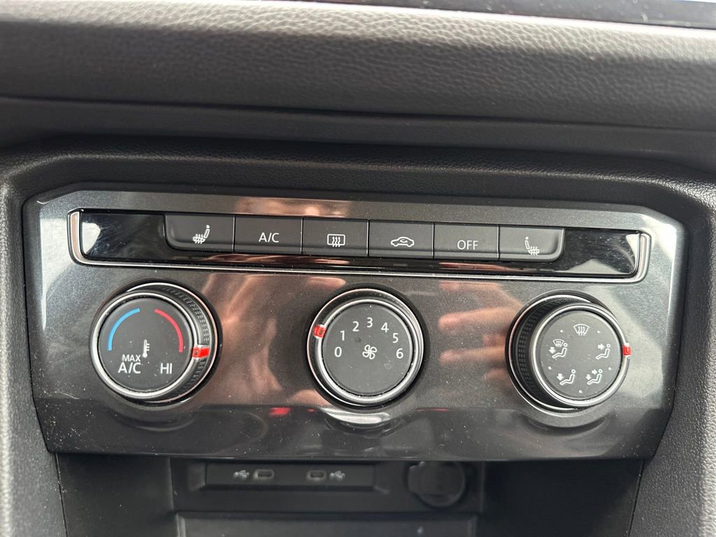 Used 2024 Volkswagen Tiguan Wolfsburg Edition image 17