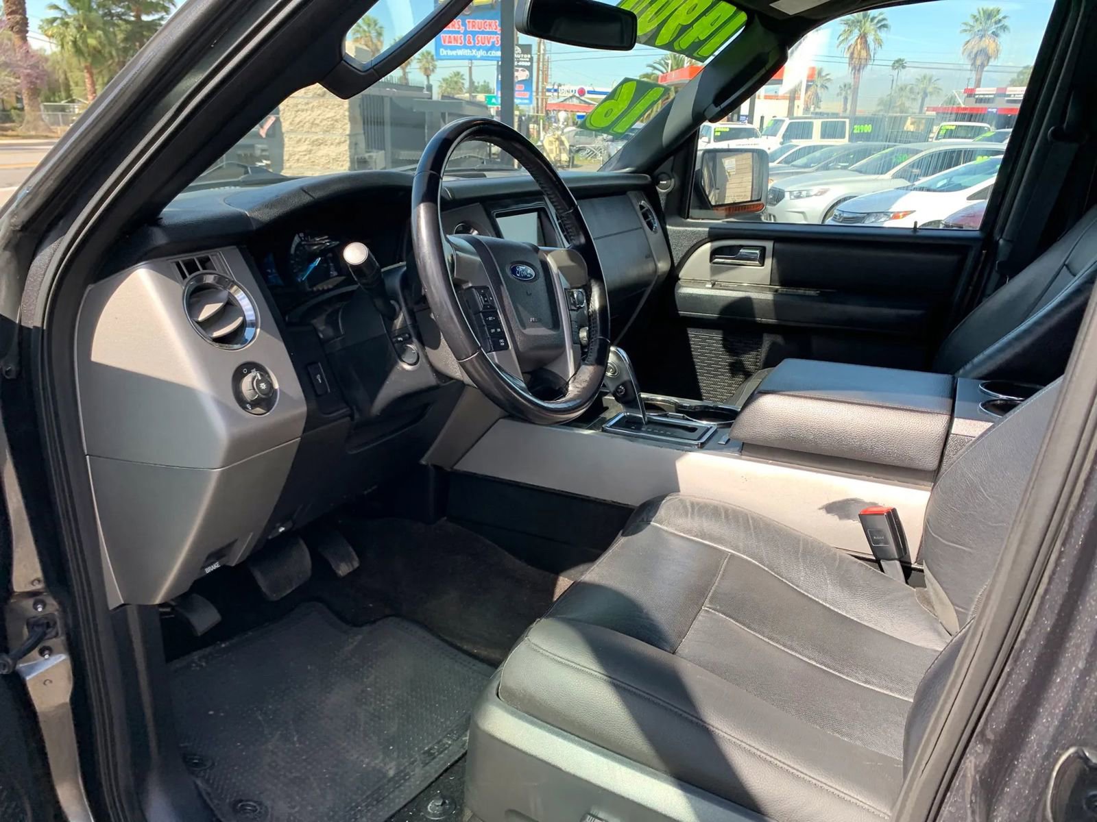 Used 2016 Ford Expedition Limited w/ Equipment Group 301A RWD image 6