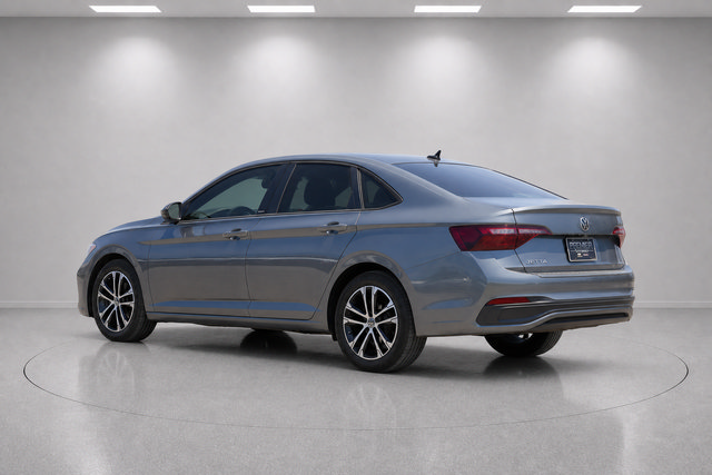 Used 2024 Volkswagen Jetta Sport FWD image 5