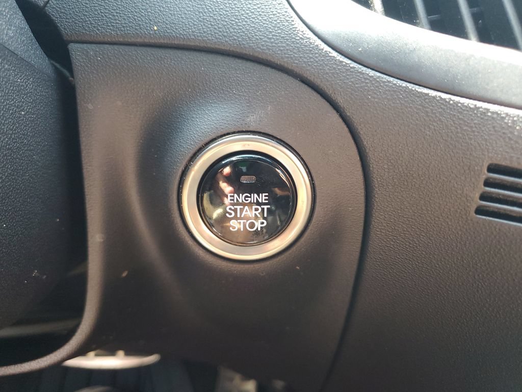 Used 2016 Hyundai Genesis Coupe 3.8 RWD image 24