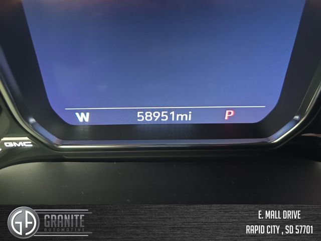 Used 2021 GMC Yukon XL Denali w/ Denali Premium Package image 16