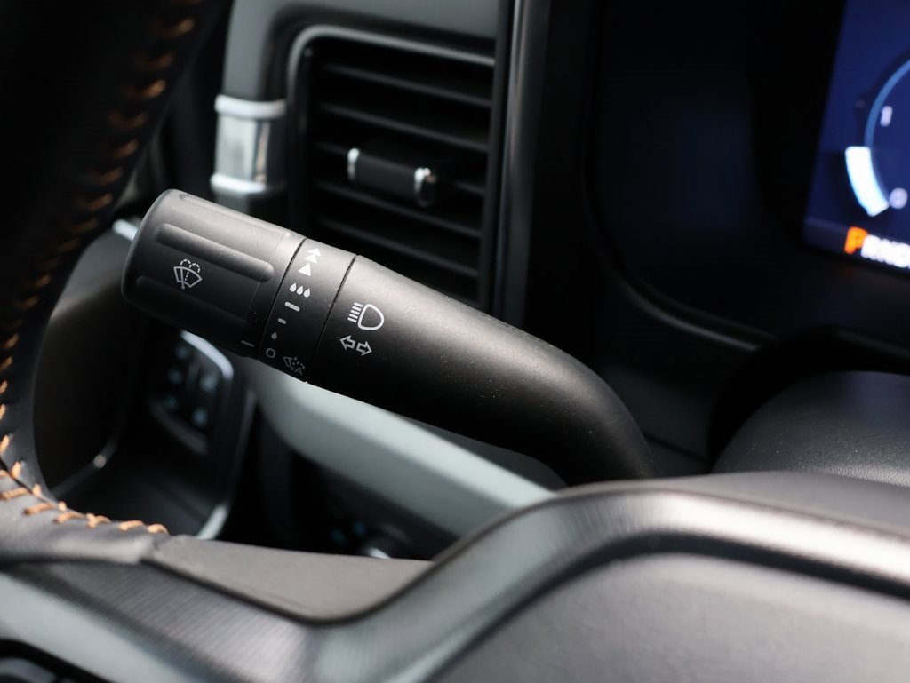 Used 2023 Ford F250 Platinum w/ FX4 Off-Road Package image 18