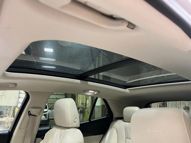 Used 2022 Buick Envision Avenir w/ Technology Package II AWD/4WD image 14