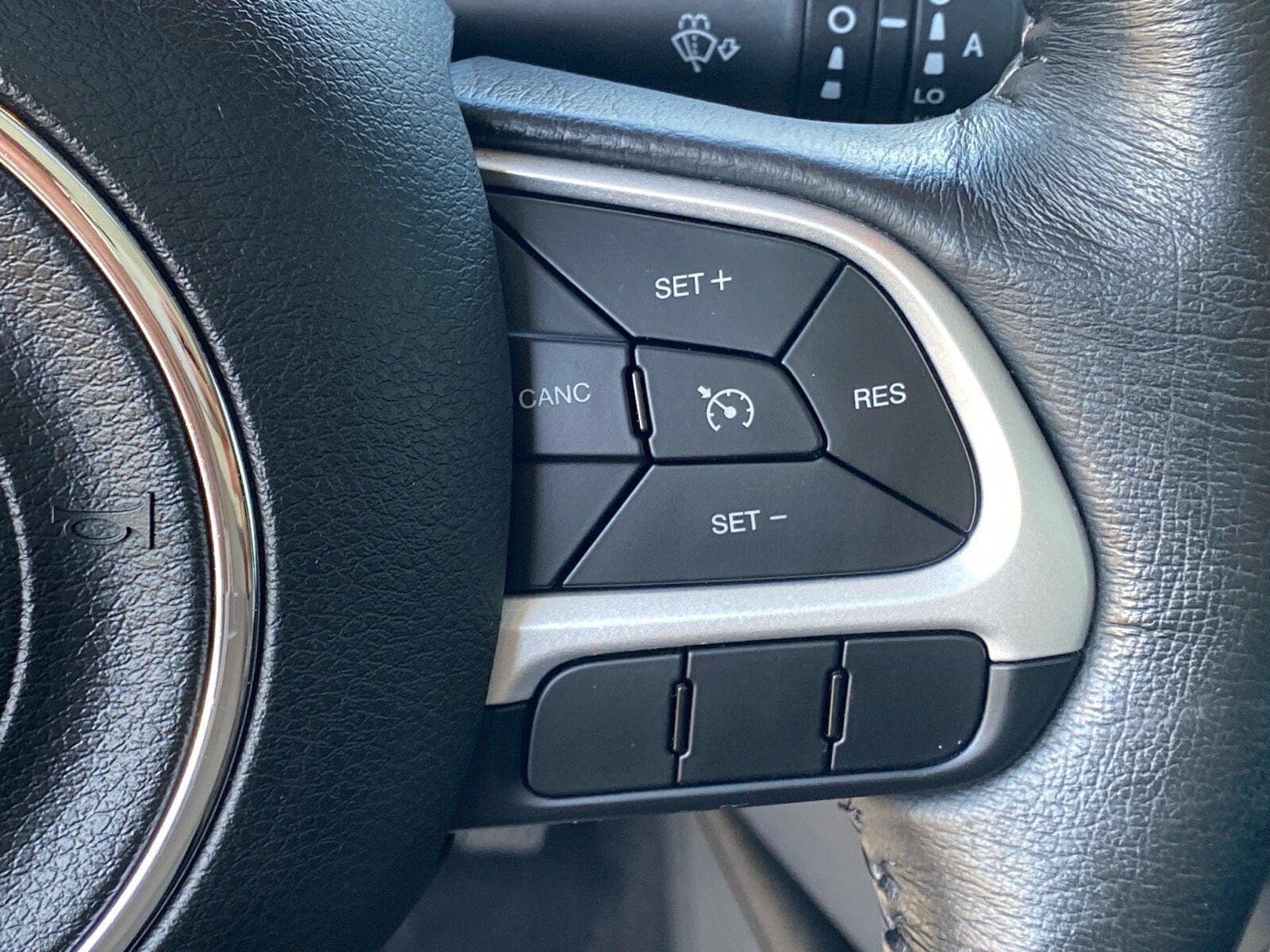 Used 2023 Jeep Renegade Altitude w/ Sun/Sound Group AWD/4WD image 18