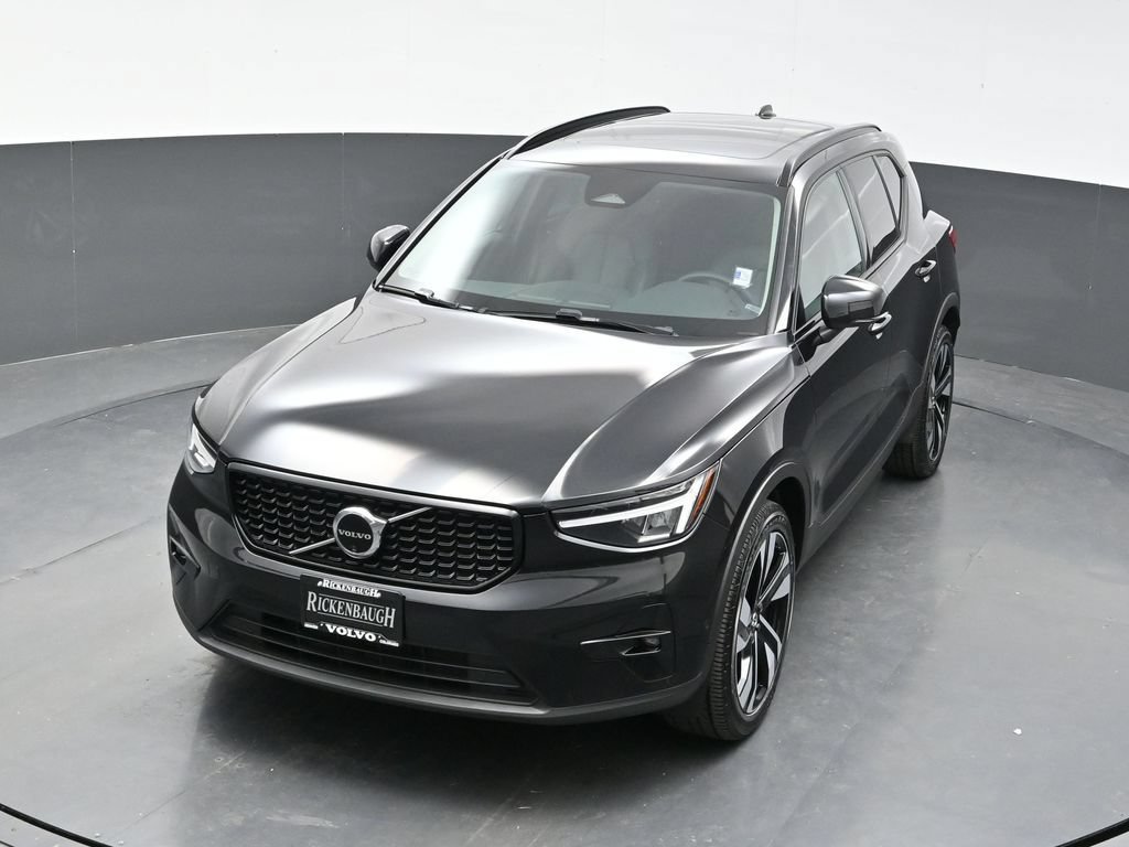 Used 2024 Volvo XC40 B5 Plus w/ Protection Package Premier AWD/4WD image 33