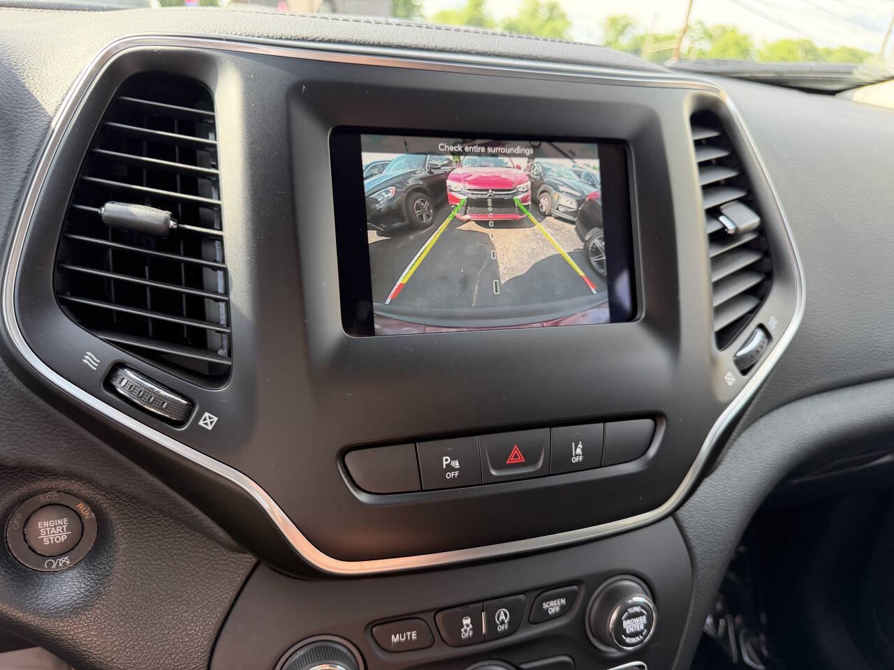 Used 2021 Jeep Cherokee Latitude Lux FWD image 20