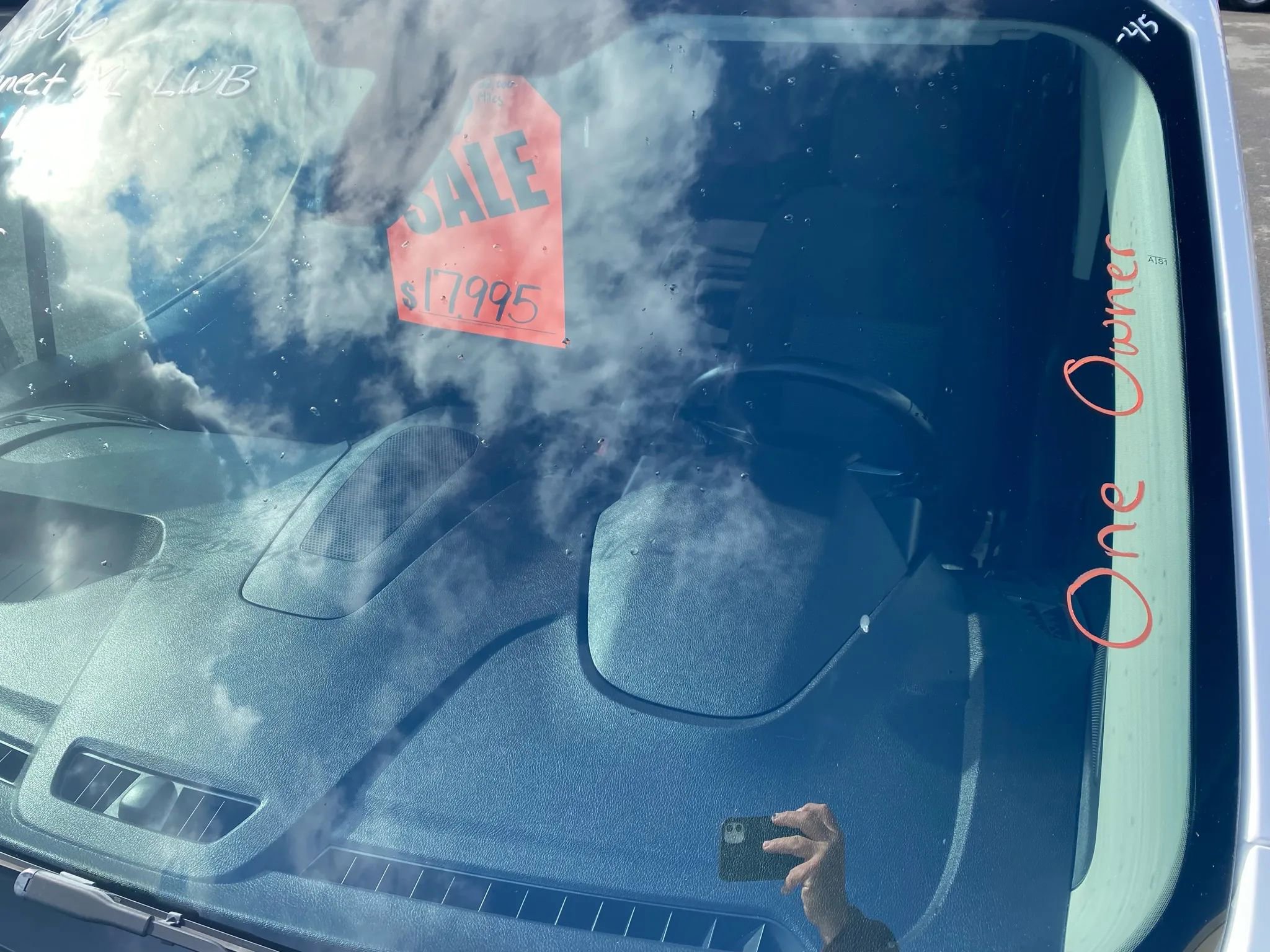 Used 2016 Ford Transit Connect XL image 4