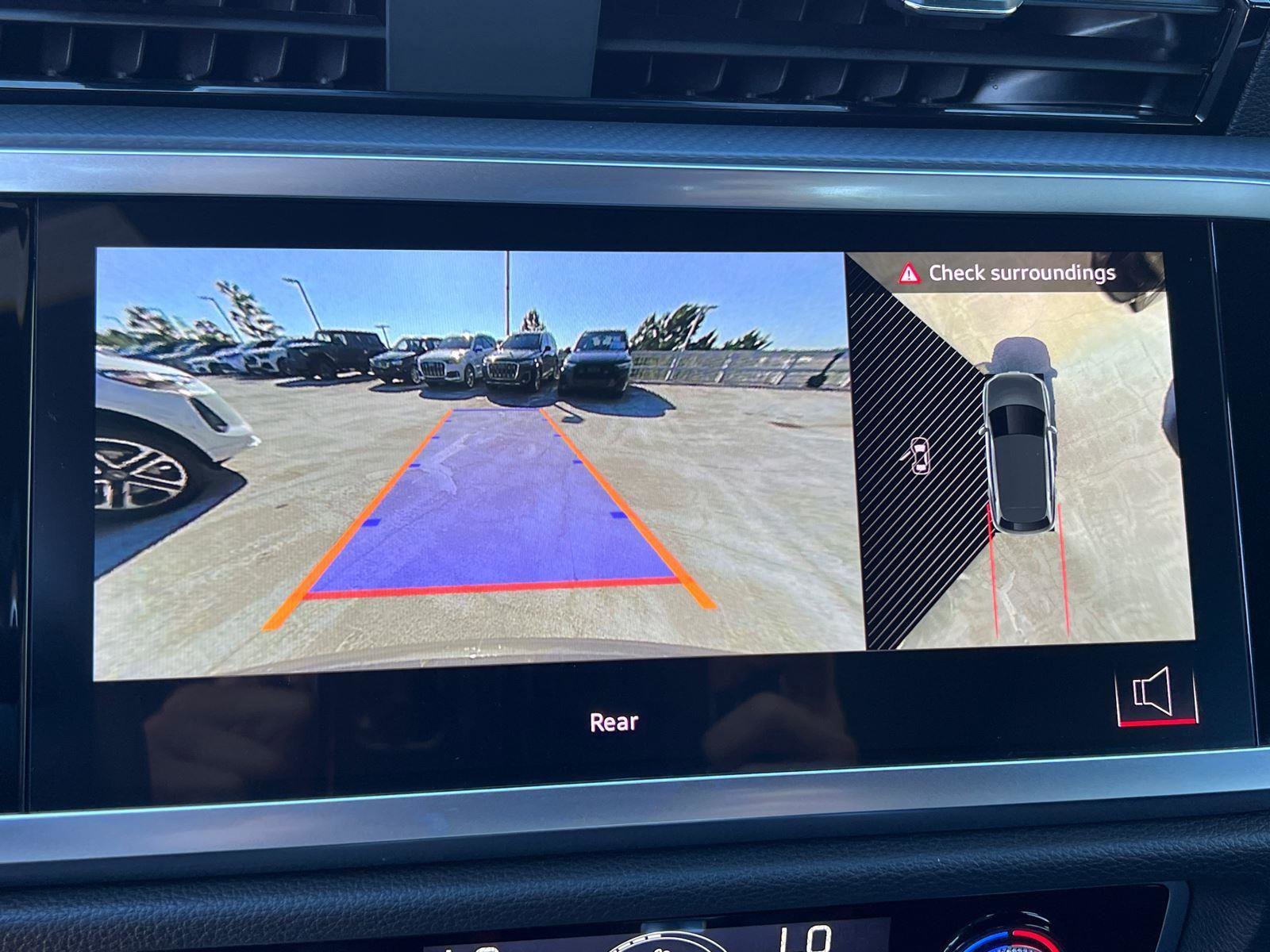 Used 2024 Audi Q3 2.0T Premium Plus w/ Premium Plus Package image 31