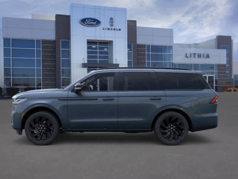New 2025 Lincoln Navigator Reserve w/ Jet Appearance Package image 3