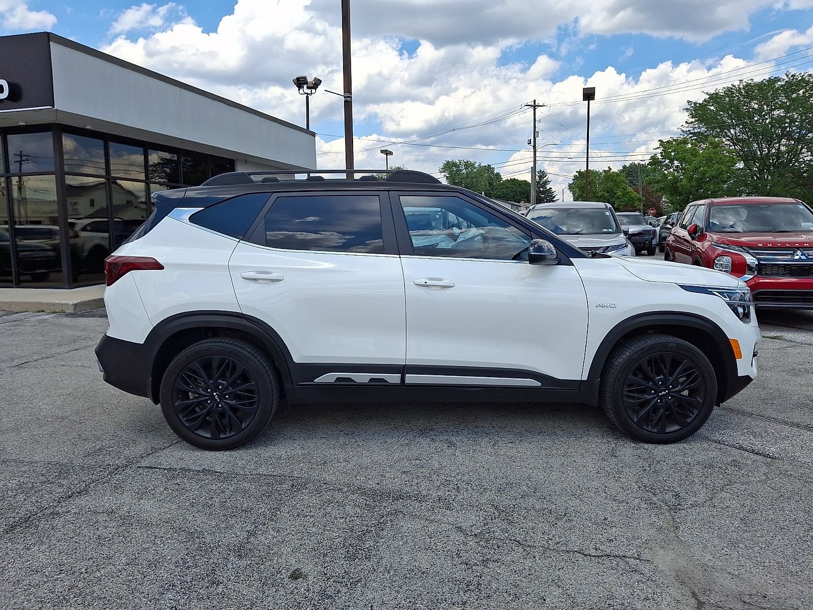 Used 2022 Kia Seltos Nightfall Edition AWD/4WD image 8