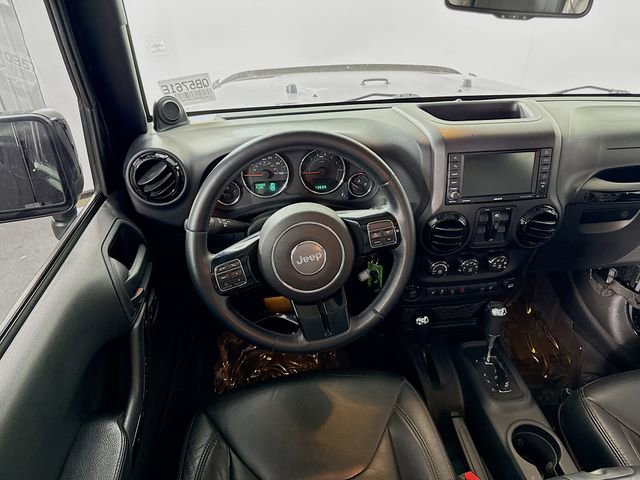 Used 2014 Jeep Wrangler Unlimited Sahara w/ Dual Top Group AWD/4WD image 20