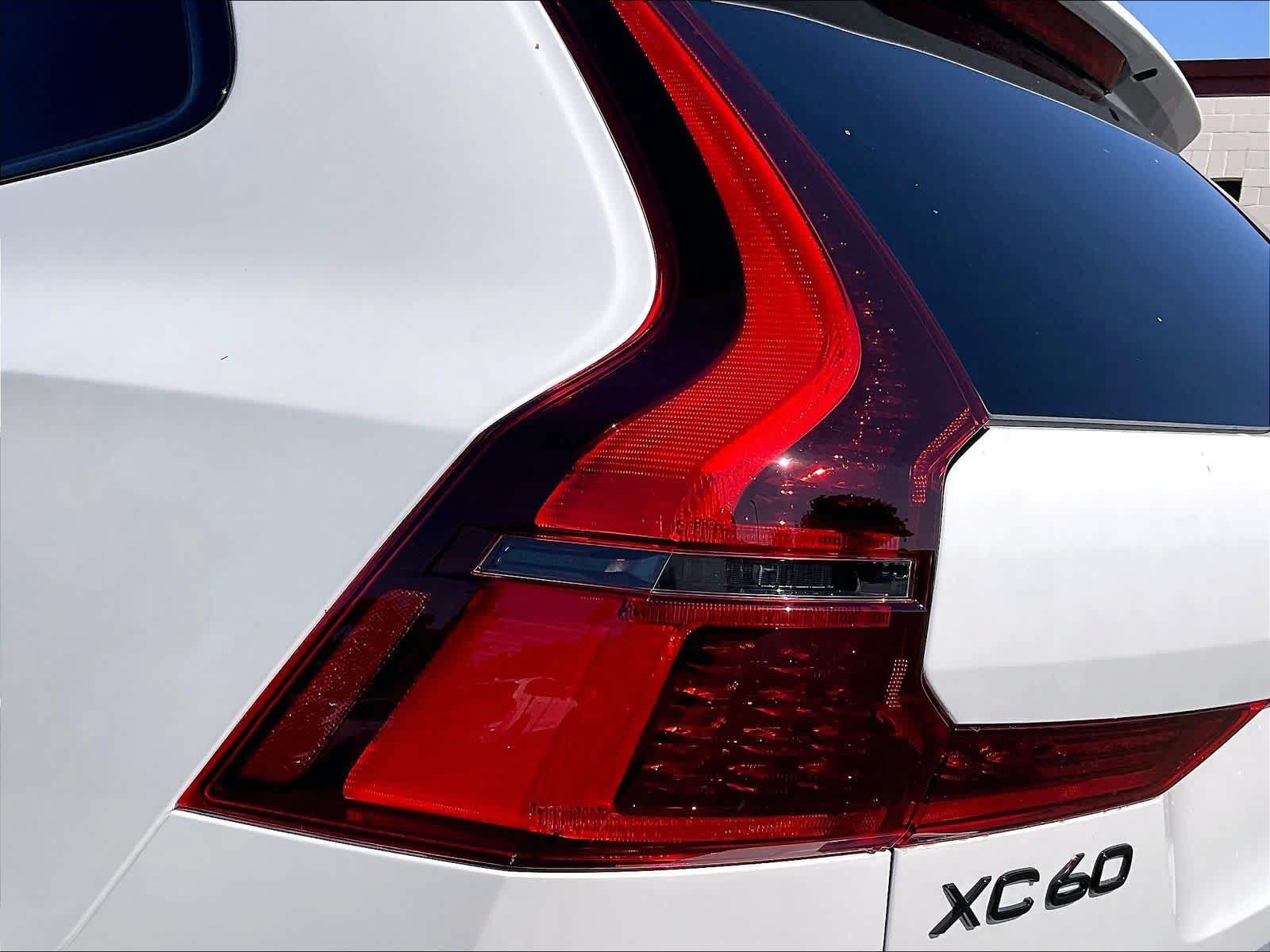 New 2026 Volvo XC60 T8 Ultra w/ Protection Package Premier AWD/4WD image 25