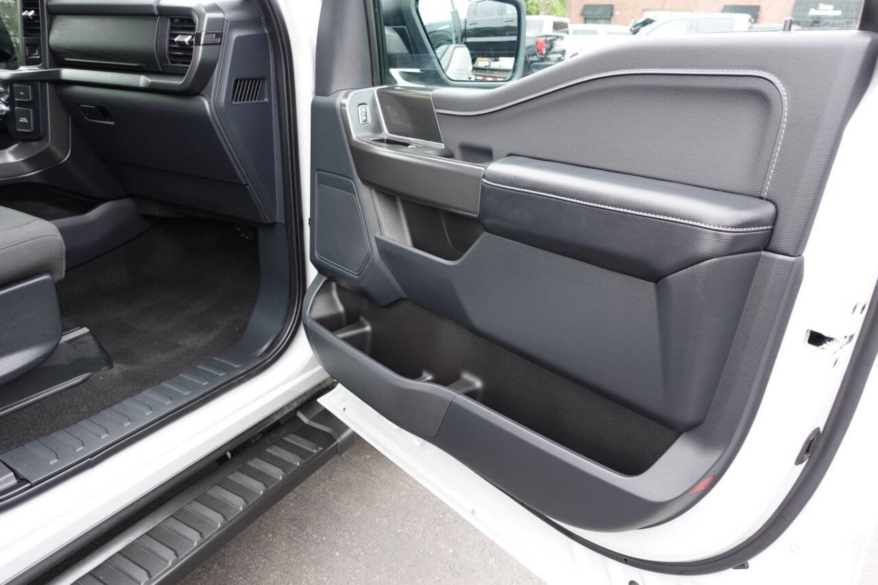 Used 2024 Ford F150 XLT w/ XLT Black Appearance Package AWD/4WD image 32