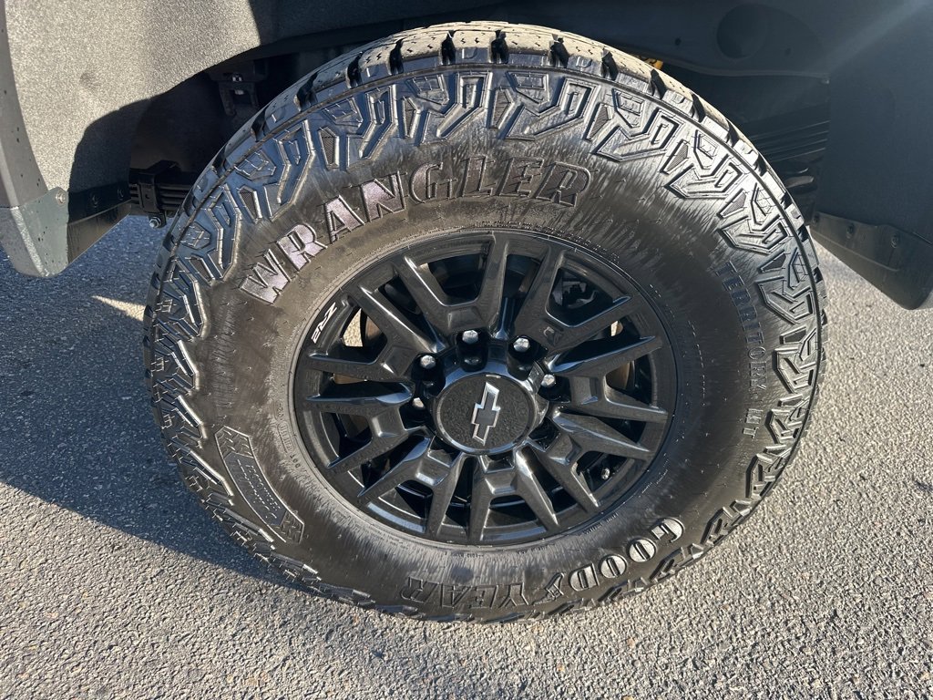 Certified 2024 Chevrolet Silverado 2500 ZR2 w/ Technology Package image 36