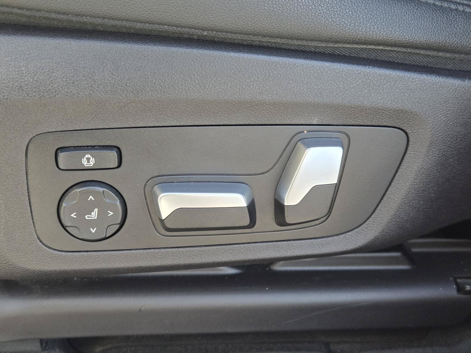 Used 2020 BMW X3 sDrive30i RWD image 24