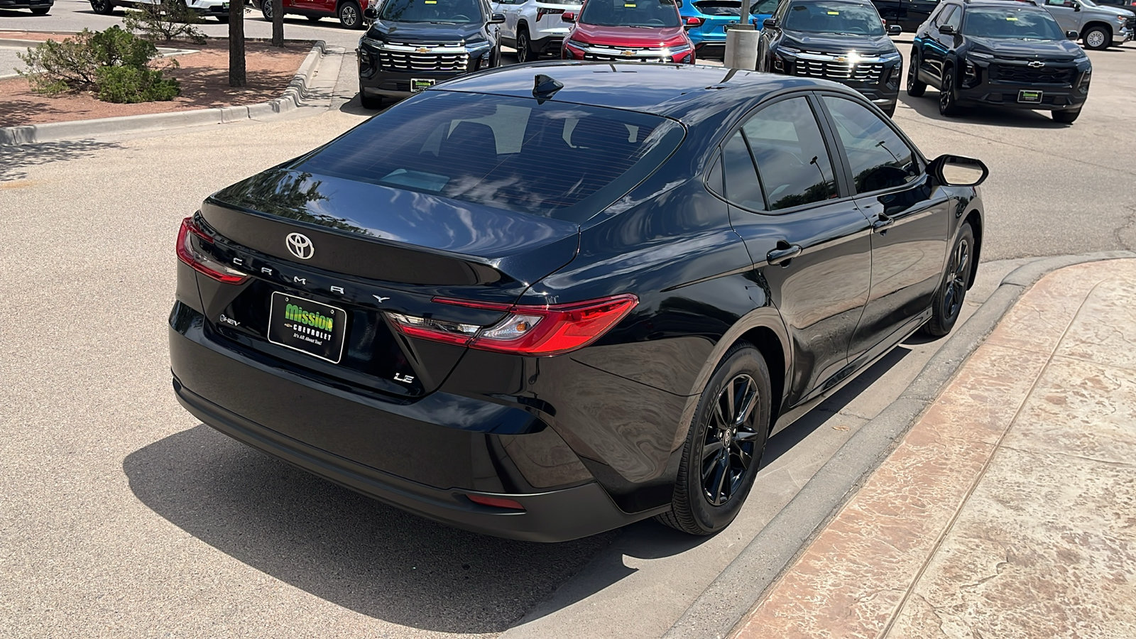 Used 2025 Toyota Camry LE FWD image 8
