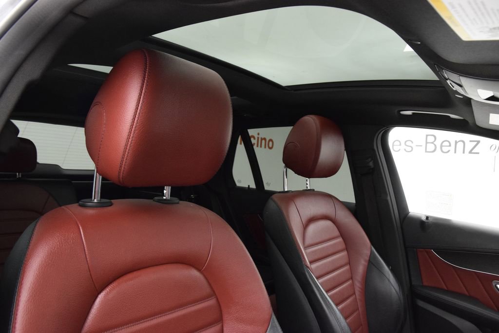 Used 2022 Mercedes-Benz GLC 43 AMG 4MATIC image 18
