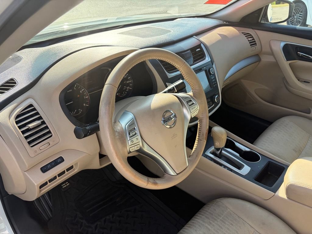 Used 2016 Nissan Altima 2.5 SV w/ Convenience Package FWD image 13
