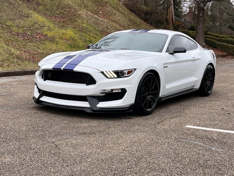 Used 2016 Ford Mustang Shelby GT350 w/ Technology Package image 25